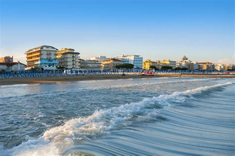 incontri gay jesolo|Top 10 Best Bar e locali gay Near Lido di Jesolo, Venezia